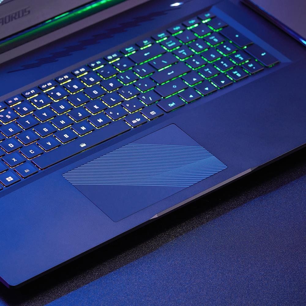 GIGABYTE AORUS 17 BSF-73US654SH RTX 4070 Gaming Notebook